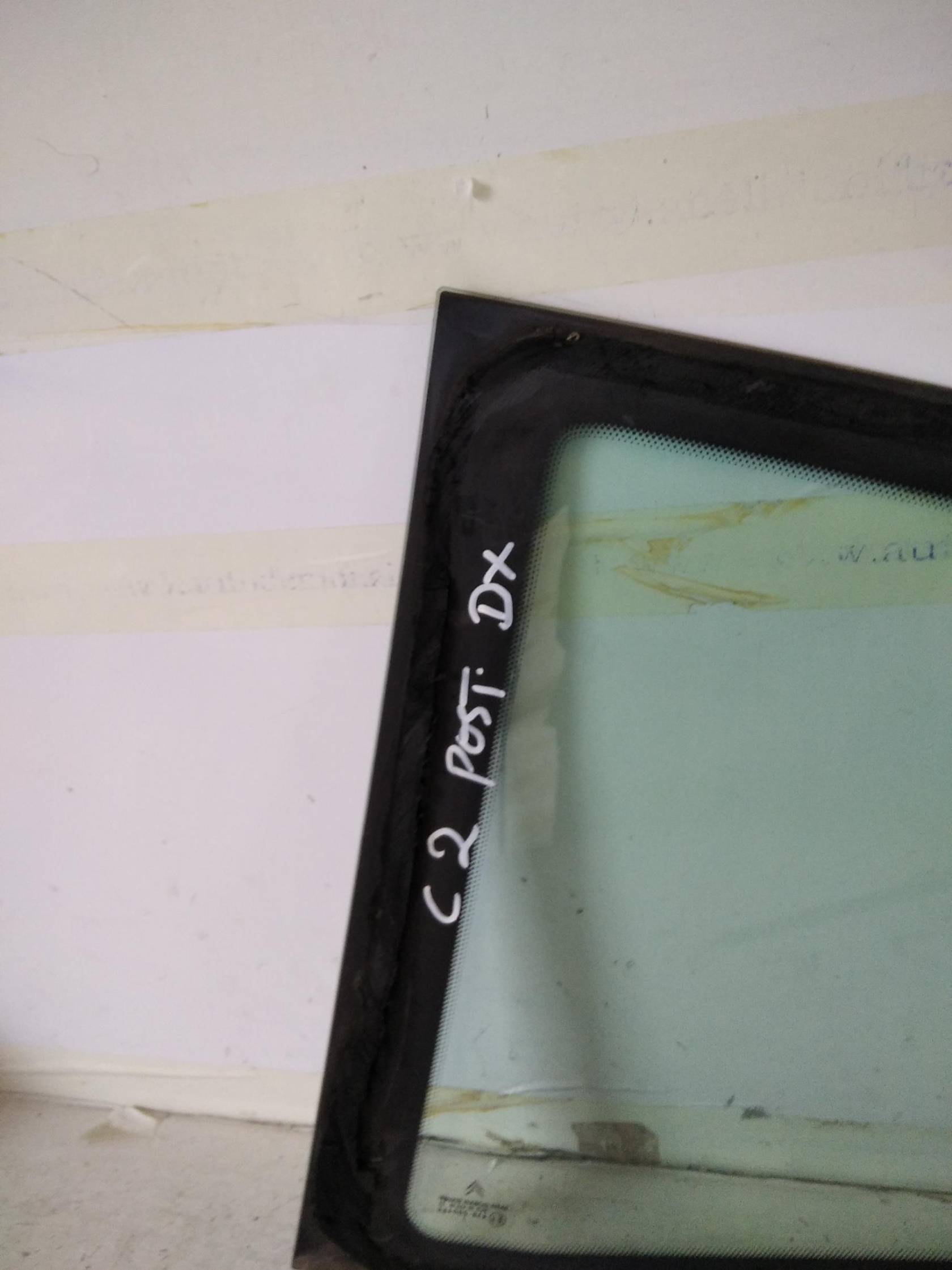 Fisso atermico parafango post. dx.